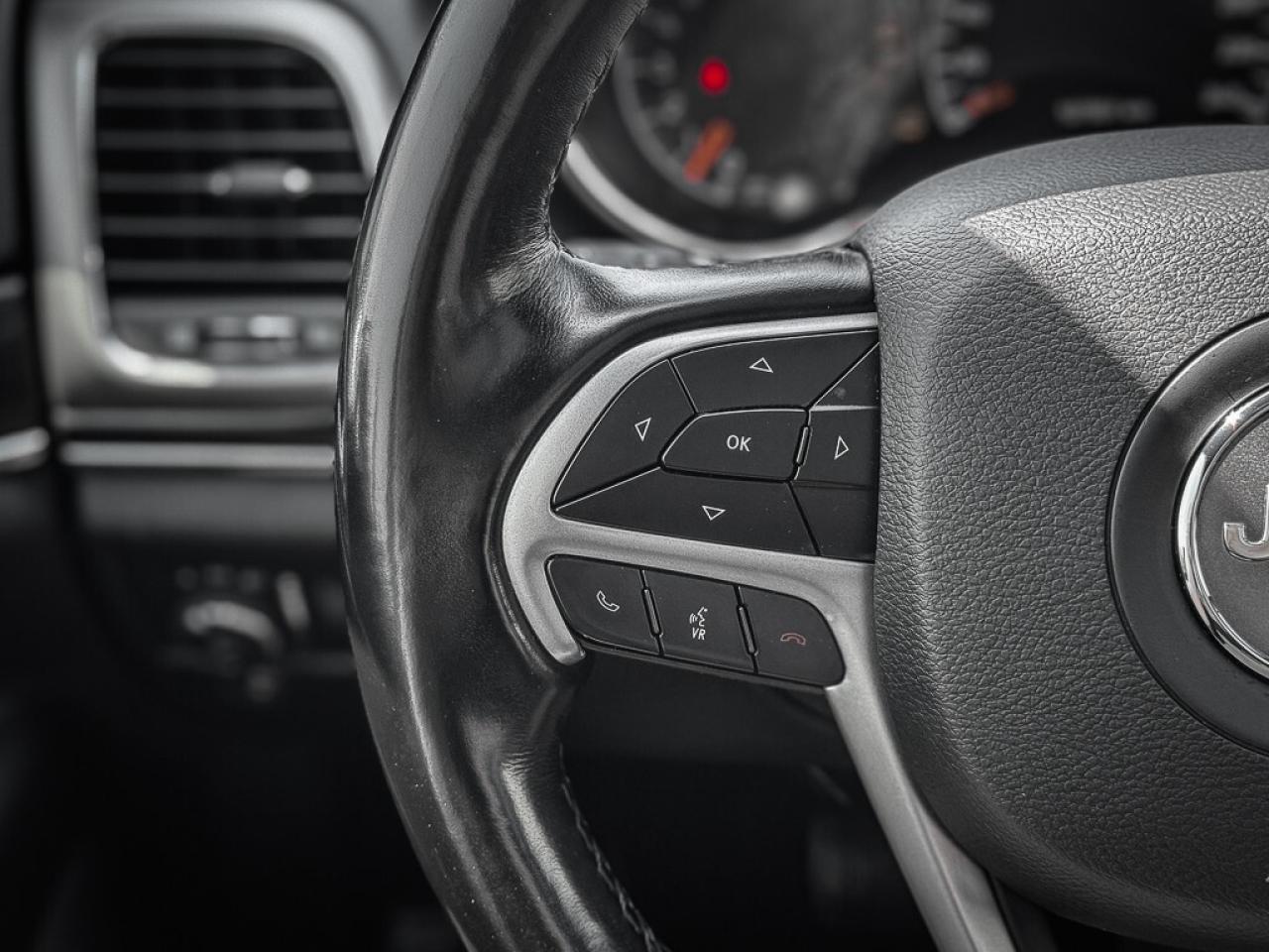 2022 Jeep Grand Cherokee WK Limited   CARPLAY   PANO SUNROOF   HEATED/VENTED L Photo