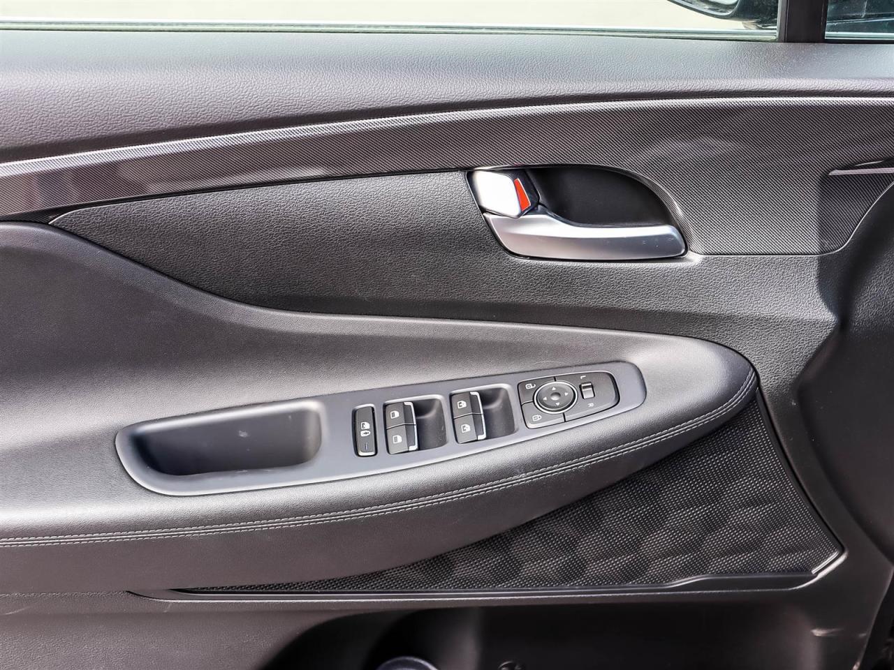 2023 Hyundai Santa Fe Preferred Photo