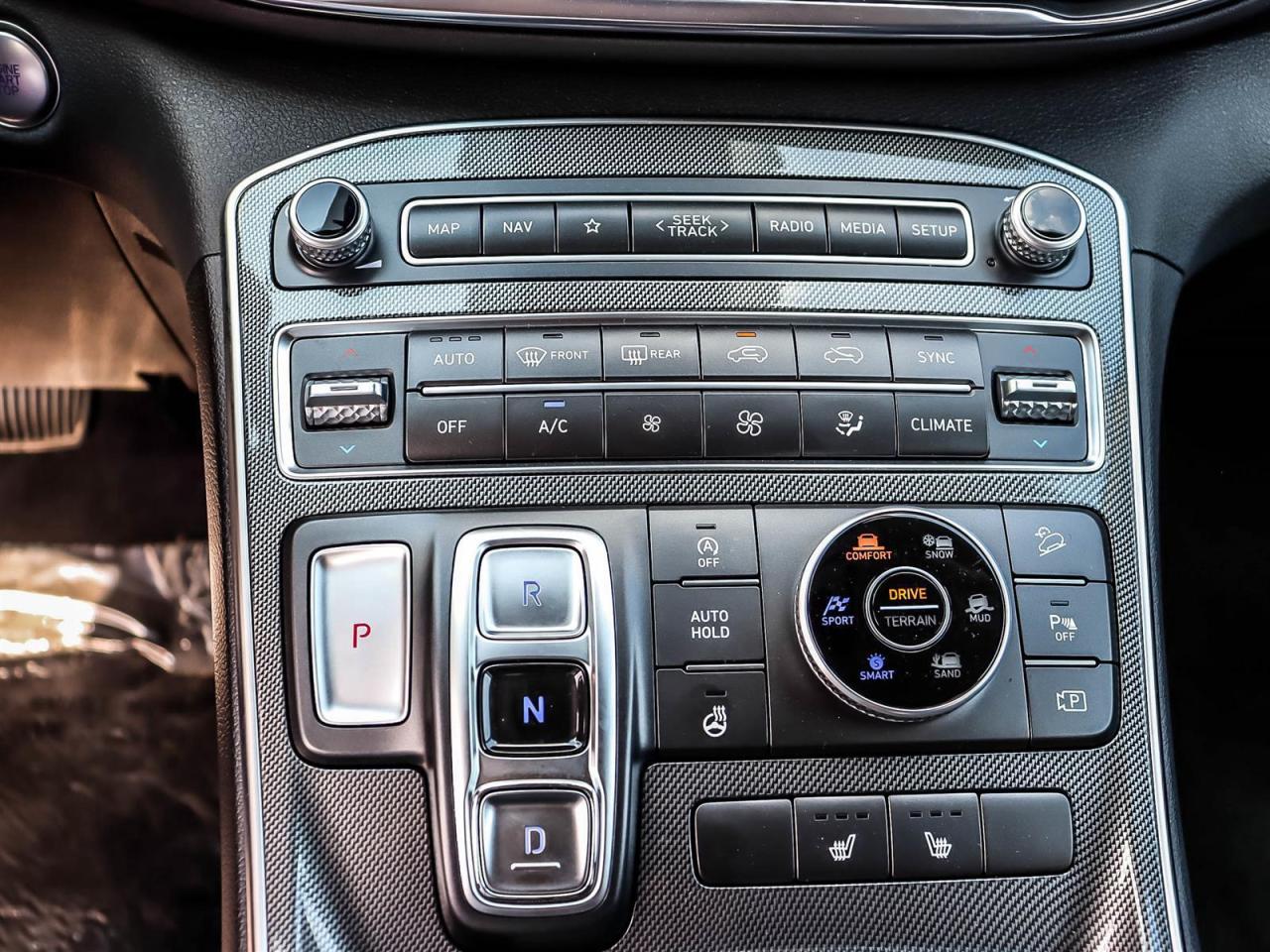 2023 Hyundai Santa Fe Preferred Photo