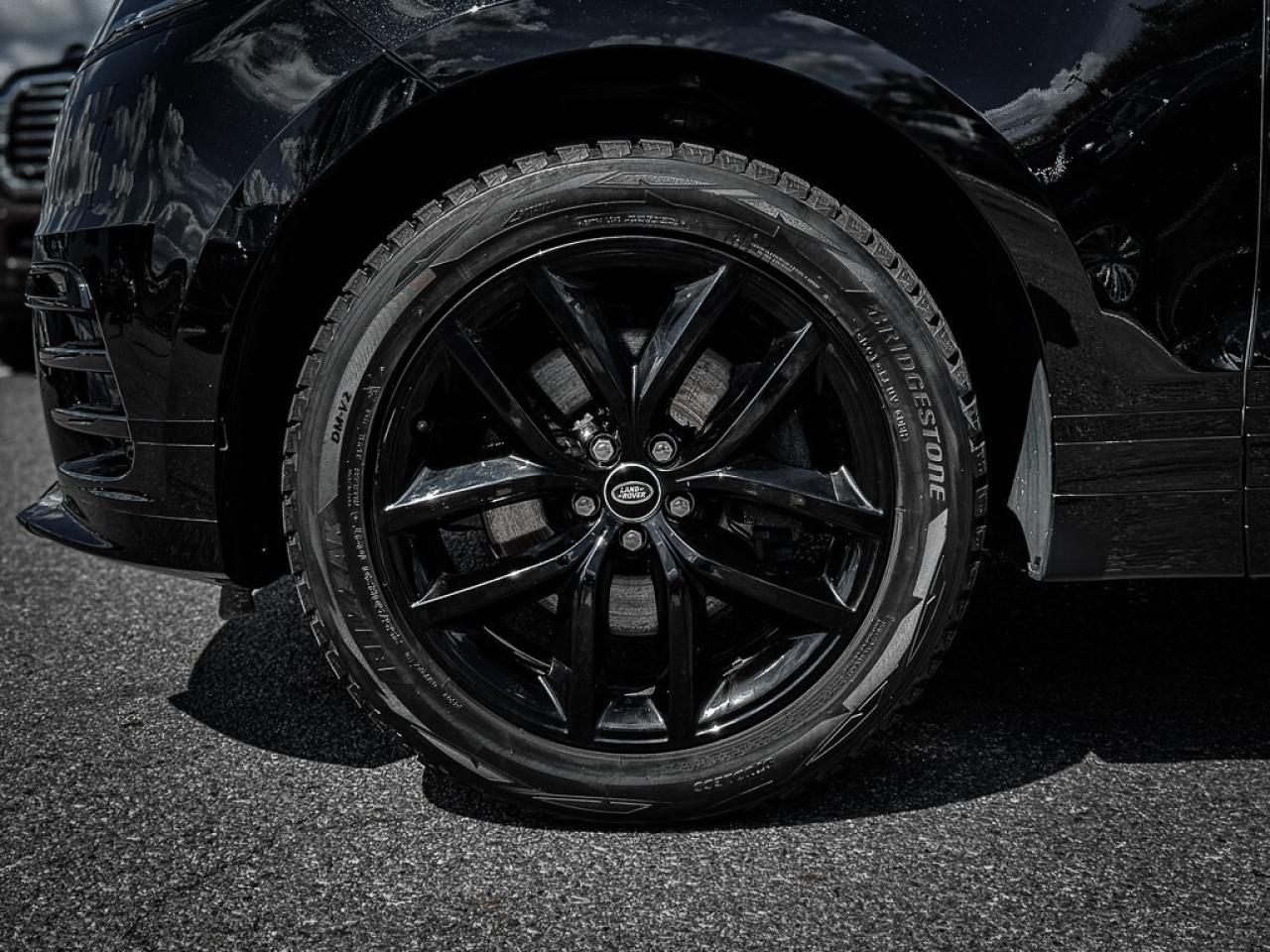 2024 Land Rover Range Rover Velar P250 Dynamic SE   PANO ROOF   HEATED/VENTED LEATHE Photo