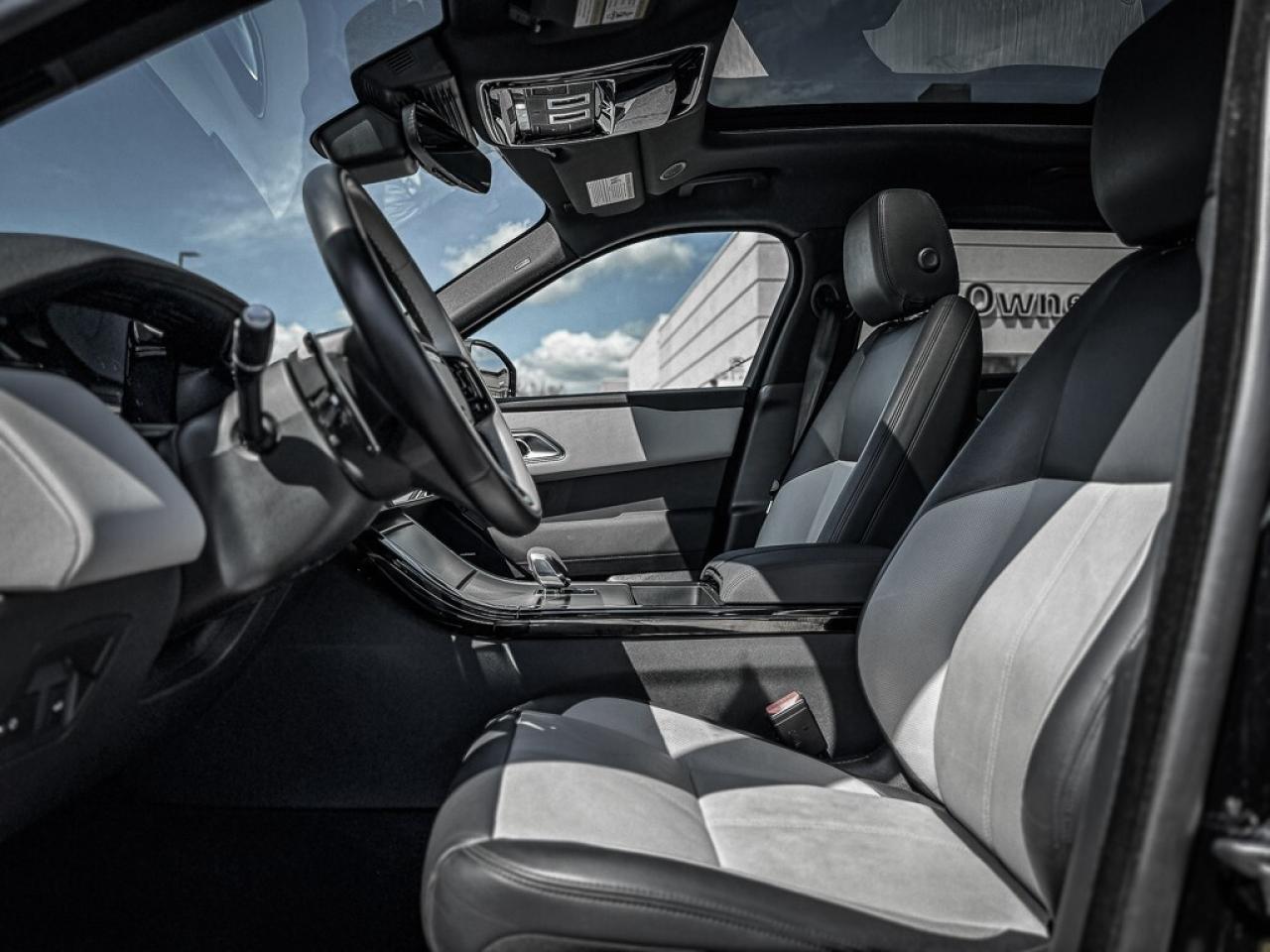 2024 Land Rover Range Rover Velar P250 Dynamic SE   PANO ROOF   HEATED/VENTED LEATHE Photo