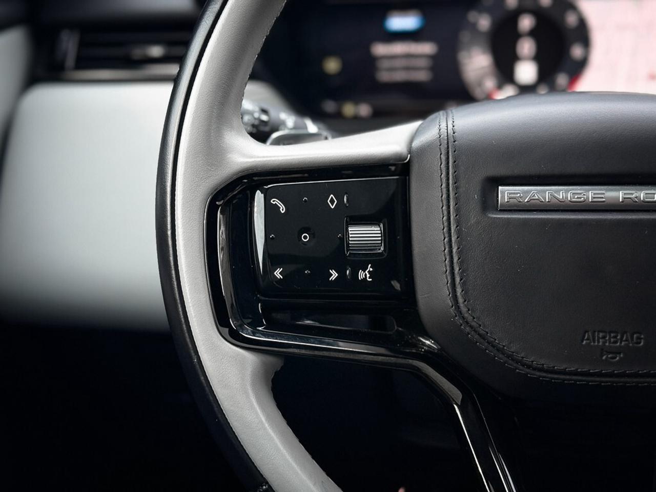 2024 Land Rover Range Rover Velar P250 Dynamic SE   PANO ROOF   HEATED/VENTED LEATHE Photo