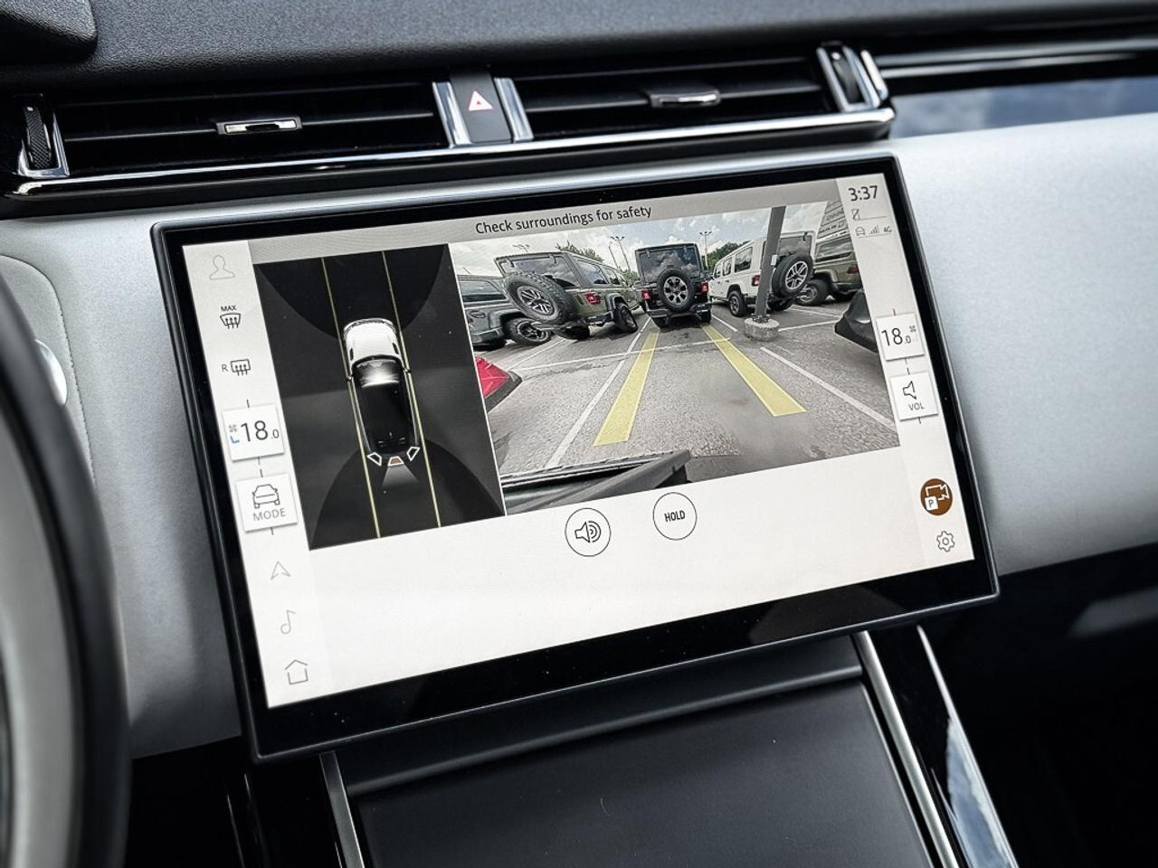 2024 Land Rover Range Rover Velar P250 Dynamic SE   PANO ROOF   HEATED/VENTED LEATHE Photo