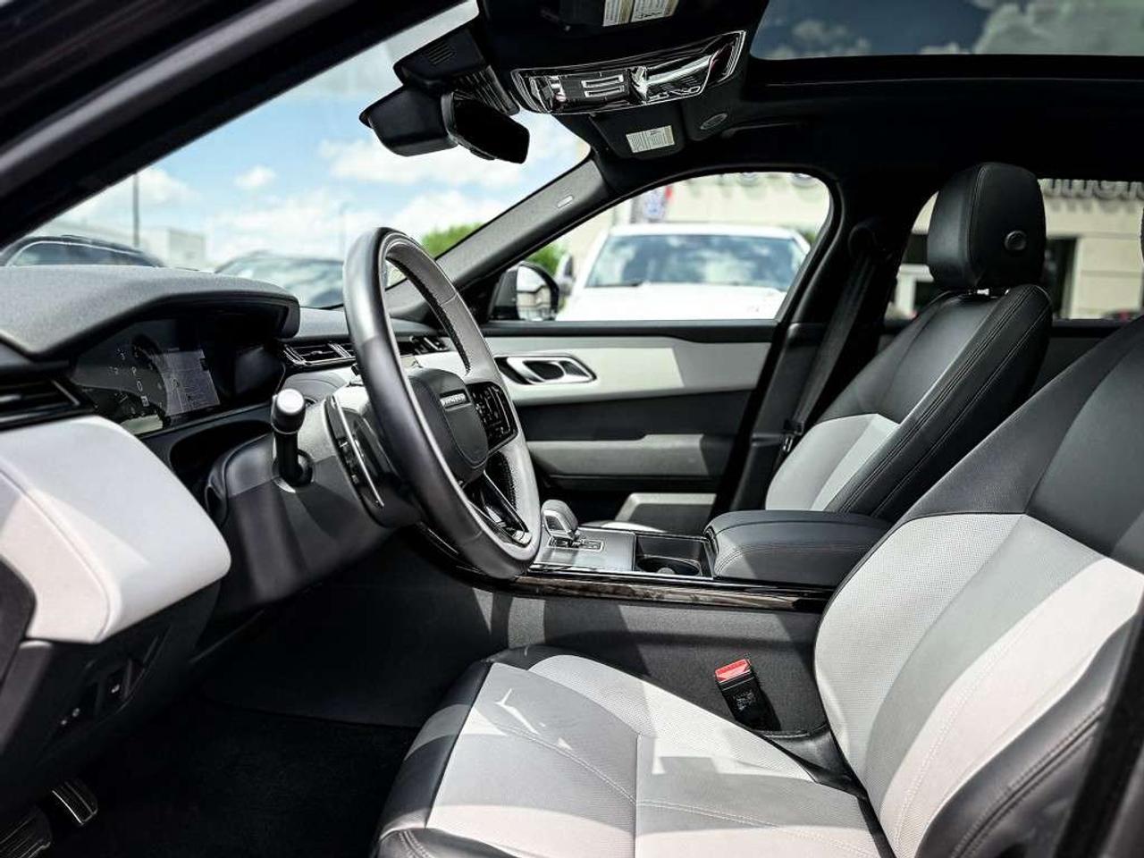 2024 Land Rover Range Rover Velar P250 Dynamic SE   PANO ROOF   HEATED/VENTED LEATHER   MERIDIAN AUDIO   CARPLAY   BLINDSPOT Photo