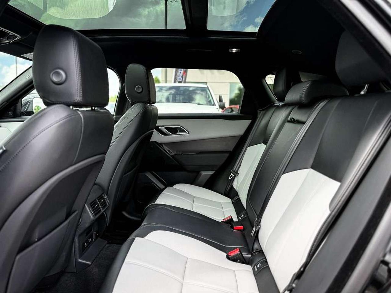 2024 Land Rover Range Rover Velar P250 Dynamic SE   PANO ROOF   HEATED/VENTED LEATHER   MERIDIAN AUDIO   CARPLAY   BLINDSPOT Photo
