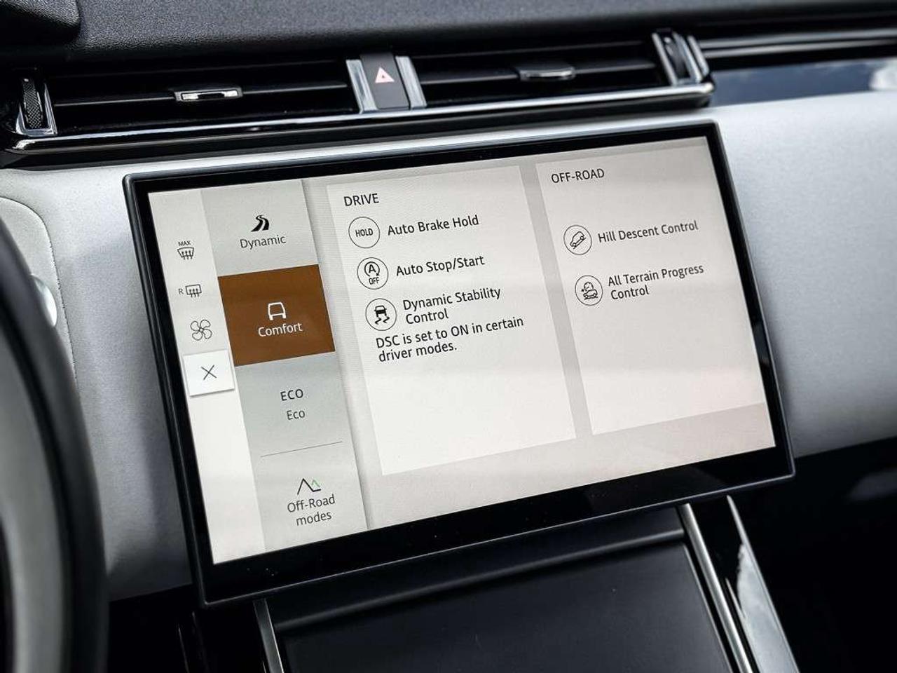 2024 Land Rover Range Rover Velar P250 Dynamic SE   PANO ROOF   HEATED/VENTED LEATHER   MERIDIAN AUDIO   CARPLAY   BLINDSPOT Photo