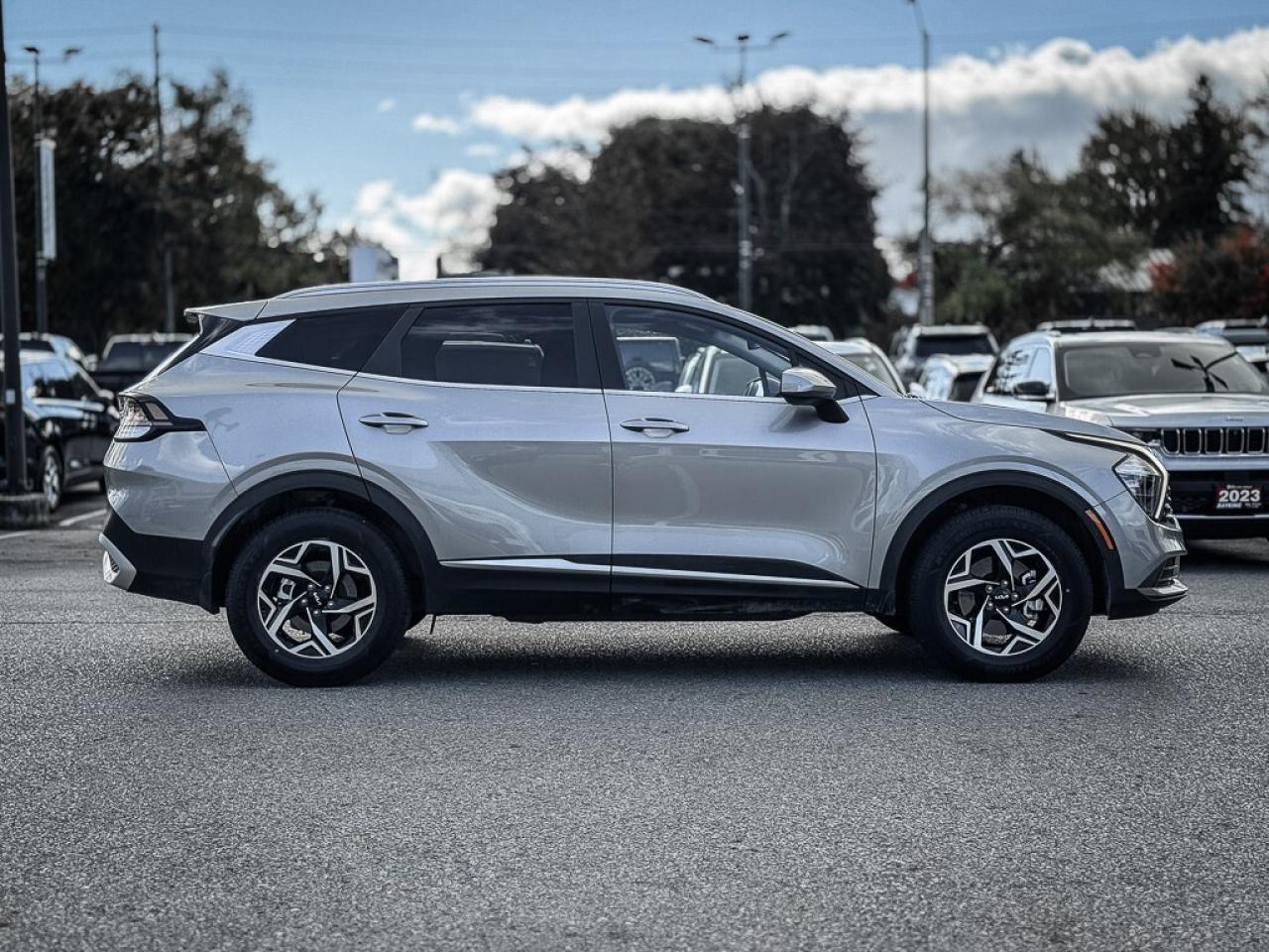 2024 Kia Sportage LX   HEATED SEATS   LANE KEEP   CARPLAY Photo