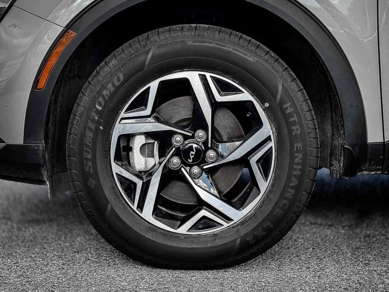 2024 Kia Sportage LX   HEATED SEATS   LANE KEEP   CARPLAY Photo