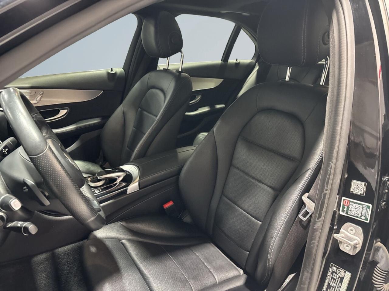2018 Mercedes-Benz C-Class C 300 4MATIC/ AMG Pkg/Sunroof/NAVI/Leather/Back up Photo