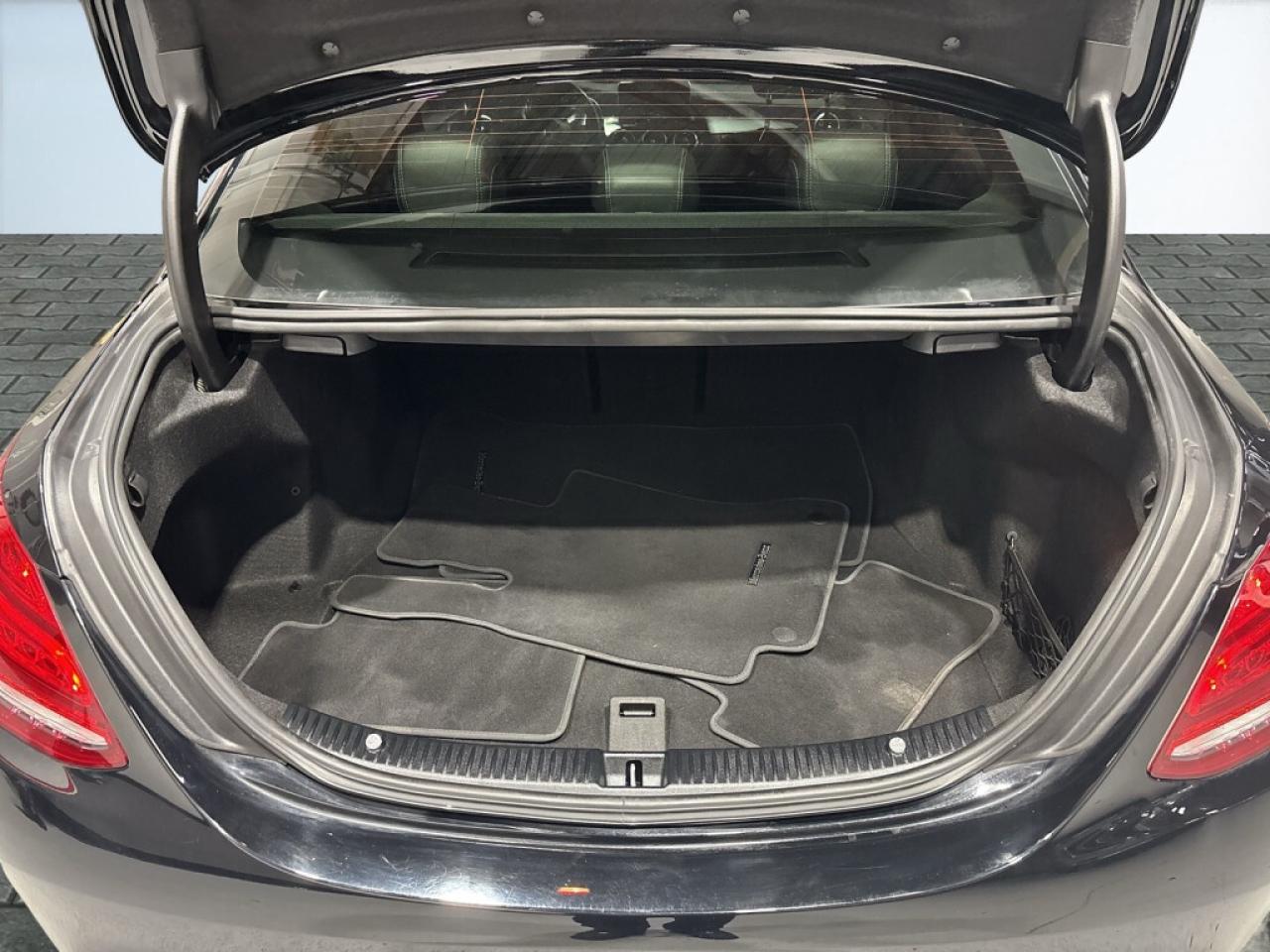 2018 Mercedes-Benz C-Class C 300 4MATIC/ AMG Pkg/Sunroof/NAVI/Leather/Back up Photo