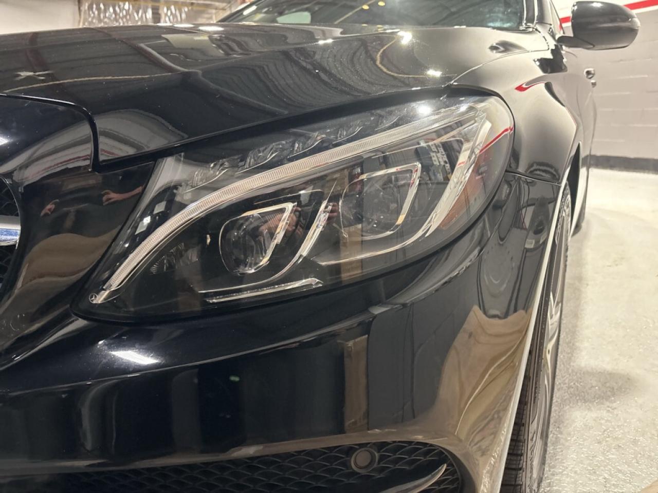 2018 Mercedes-Benz C-Class C 300 4MATIC/ AMG Pkg/Sunroof/NAVI/Leather/Back up Photo