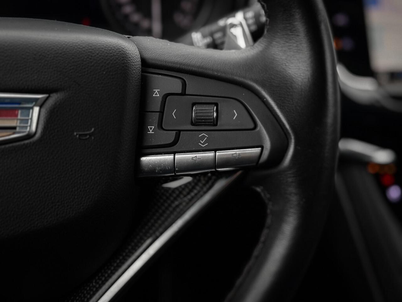 2024 Cadillac XT6 Sport   AWD   BOSE AUDIO   PANO ROOF   HUD   360 C Photo