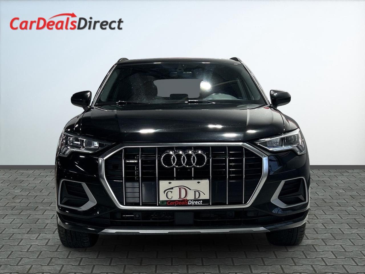 2020 Audi Q3 Komfort / quattro / Leather / Sunroof / NAVI / Bac Photo