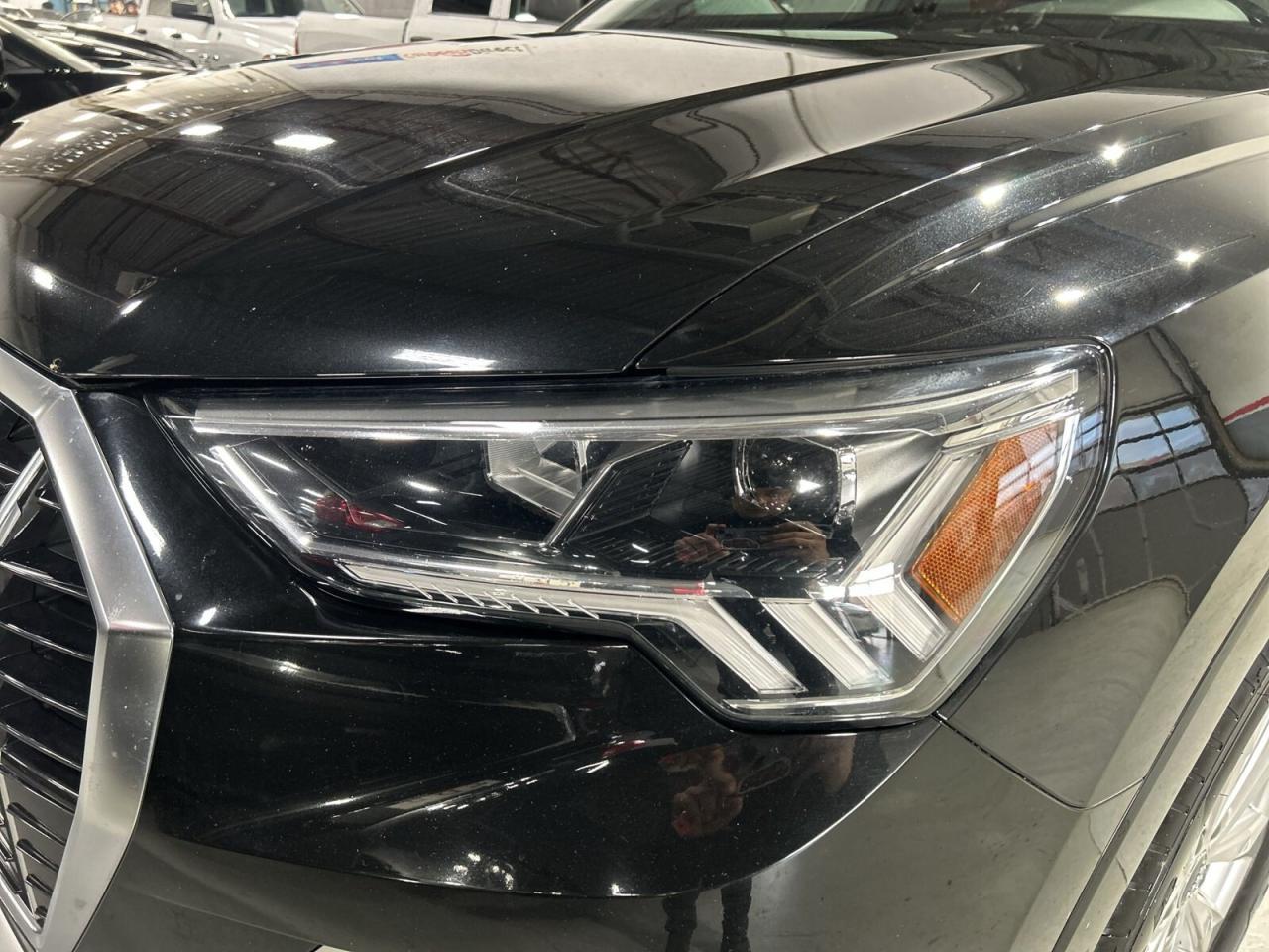 2020 Audi Q3 Komfort / quattro / Leather / Sunroof / NAVI / Bac Photo