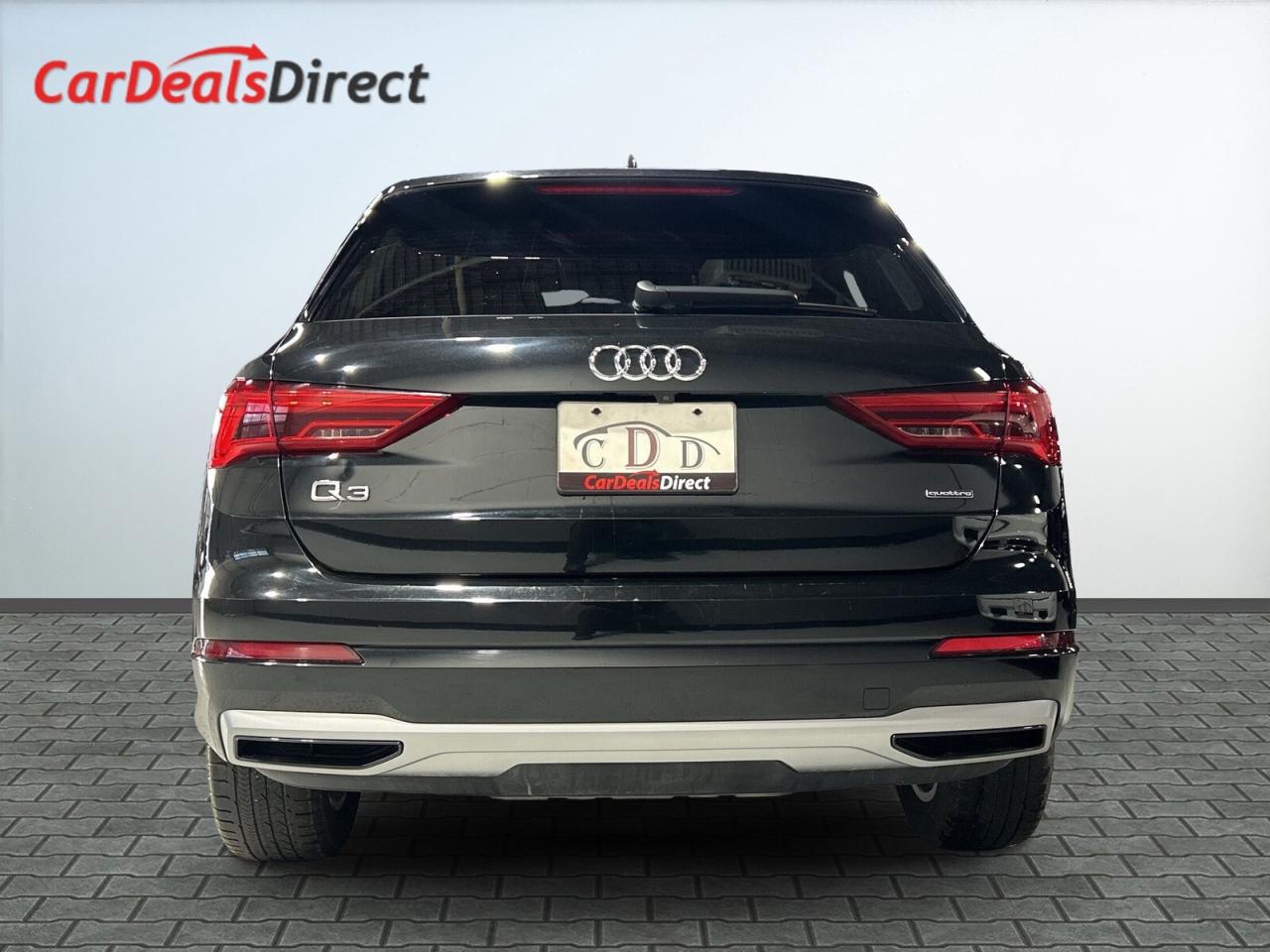 2020 Audi Q3 Komfort / quattro / Leather / Sunroof / NAVI / Bac Photo