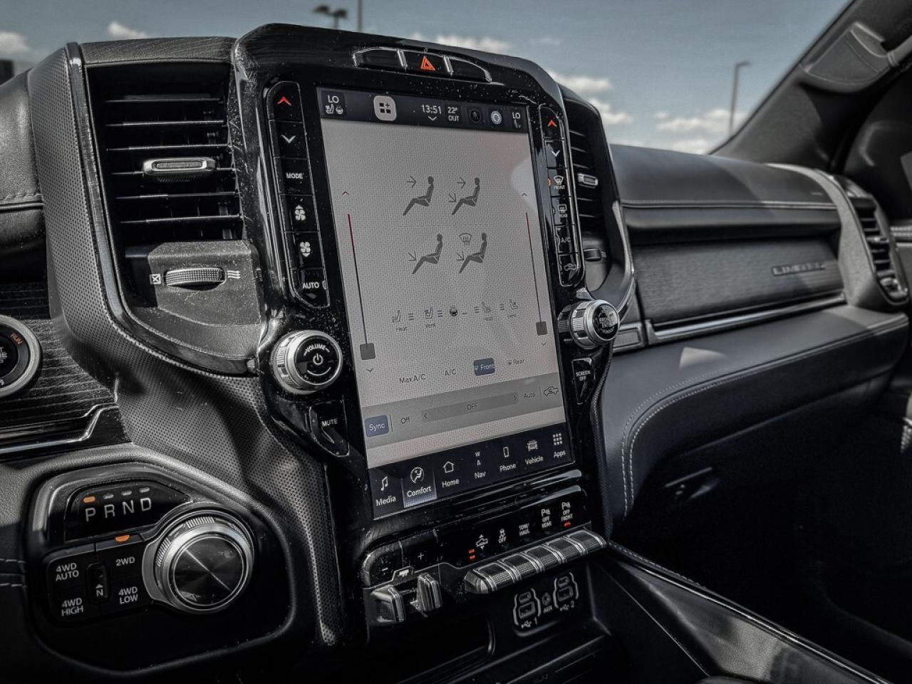 2022 RAM 1500 Limited   CREW   PWR BOARDS   12 DISPLAY   TRAILER Photo