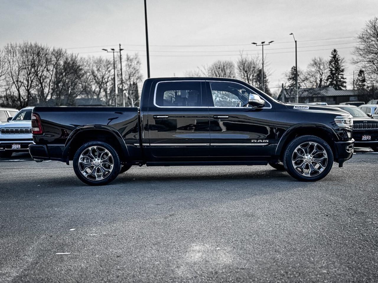 2022 RAM 1500 Limited   CREW   PWR BOARDS   12 DISPLAY   TRAILER Photo3