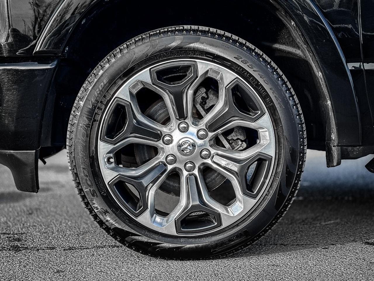 2022 RAM 1500 Limited   CREW   PWR BOARDS   12 DISPLAY   TRAILER Photo