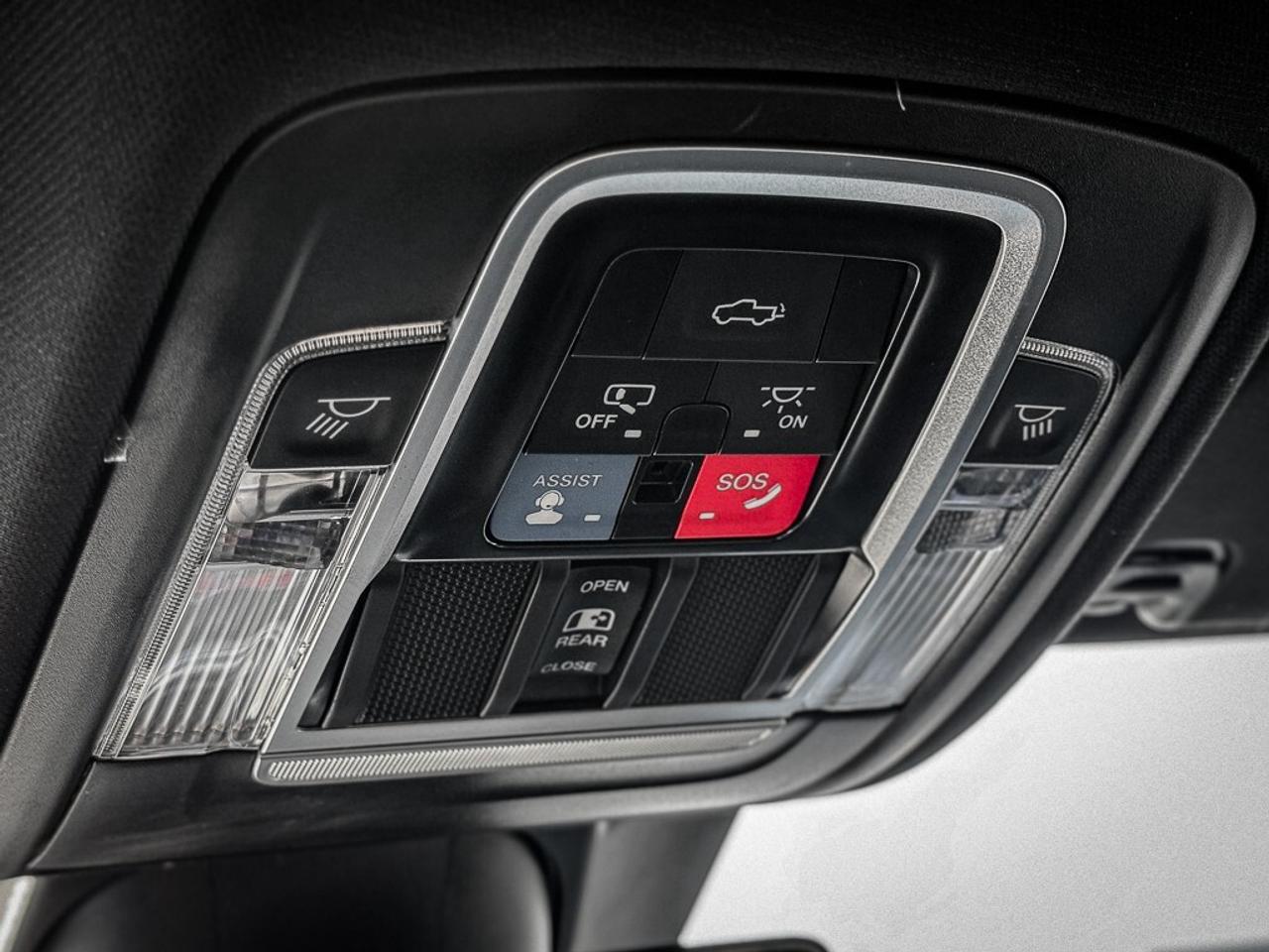 2022 RAM 1500 Limited   CREW   PWR BOARDS   12 DISPLAY   TRAILER Photo