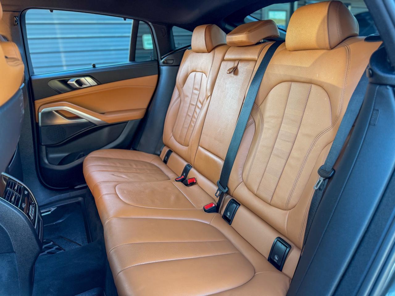 2022 BMW X6 xDrive40i Coupe/NAVI/PANO/BSM/HUD/ACC/360 CAMERA Photo