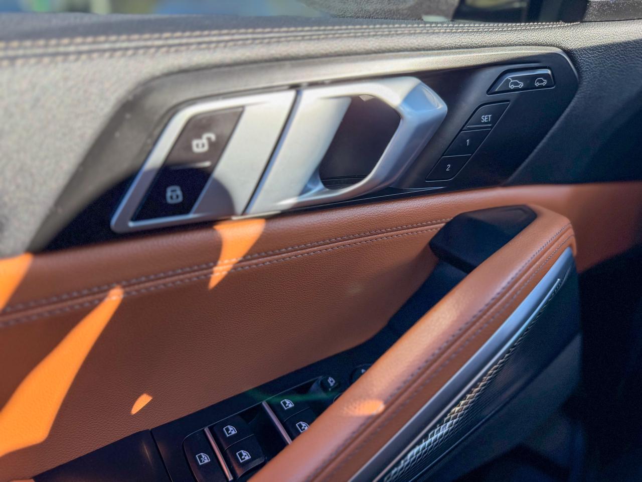 2022 BMW X6 xDrive40i Coupe/NAVI/PANO/BSM/HUD/ACC/360 CAMERA Photo