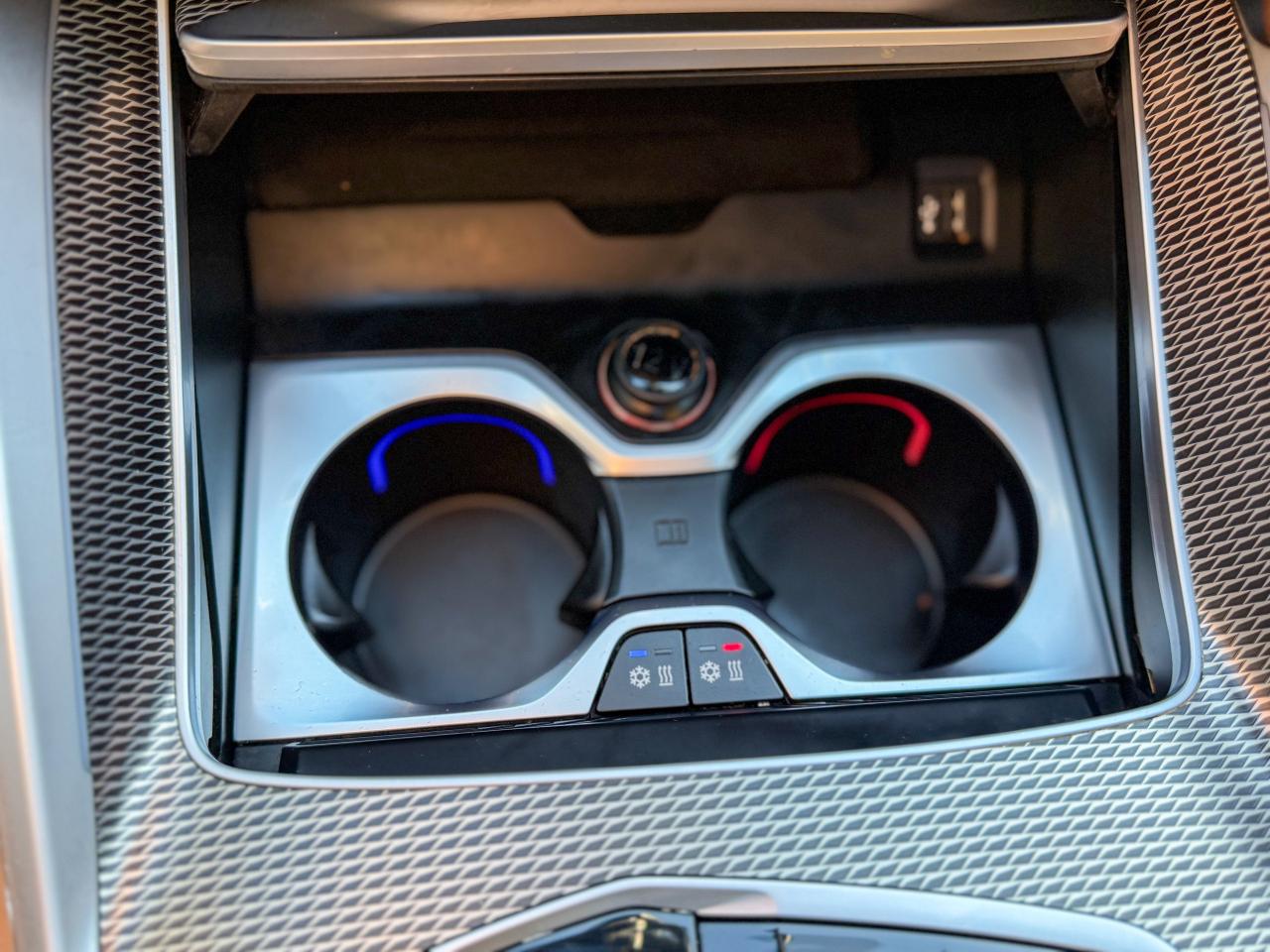 2022 BMW X6 xDrive40i Coupe/NAVI/PANO/BSM/HUD/ACC/360 CAMERA Photo