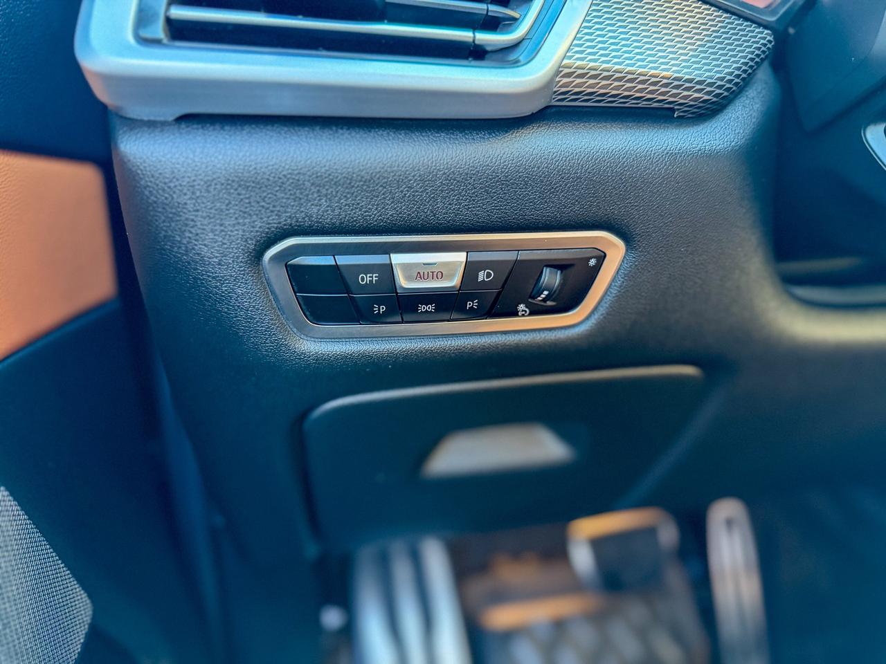 2022 BMW X6 xDrive40i Coupe/NAVI/PANO/BSM/HUD/ACC/360 CAMERA Photo