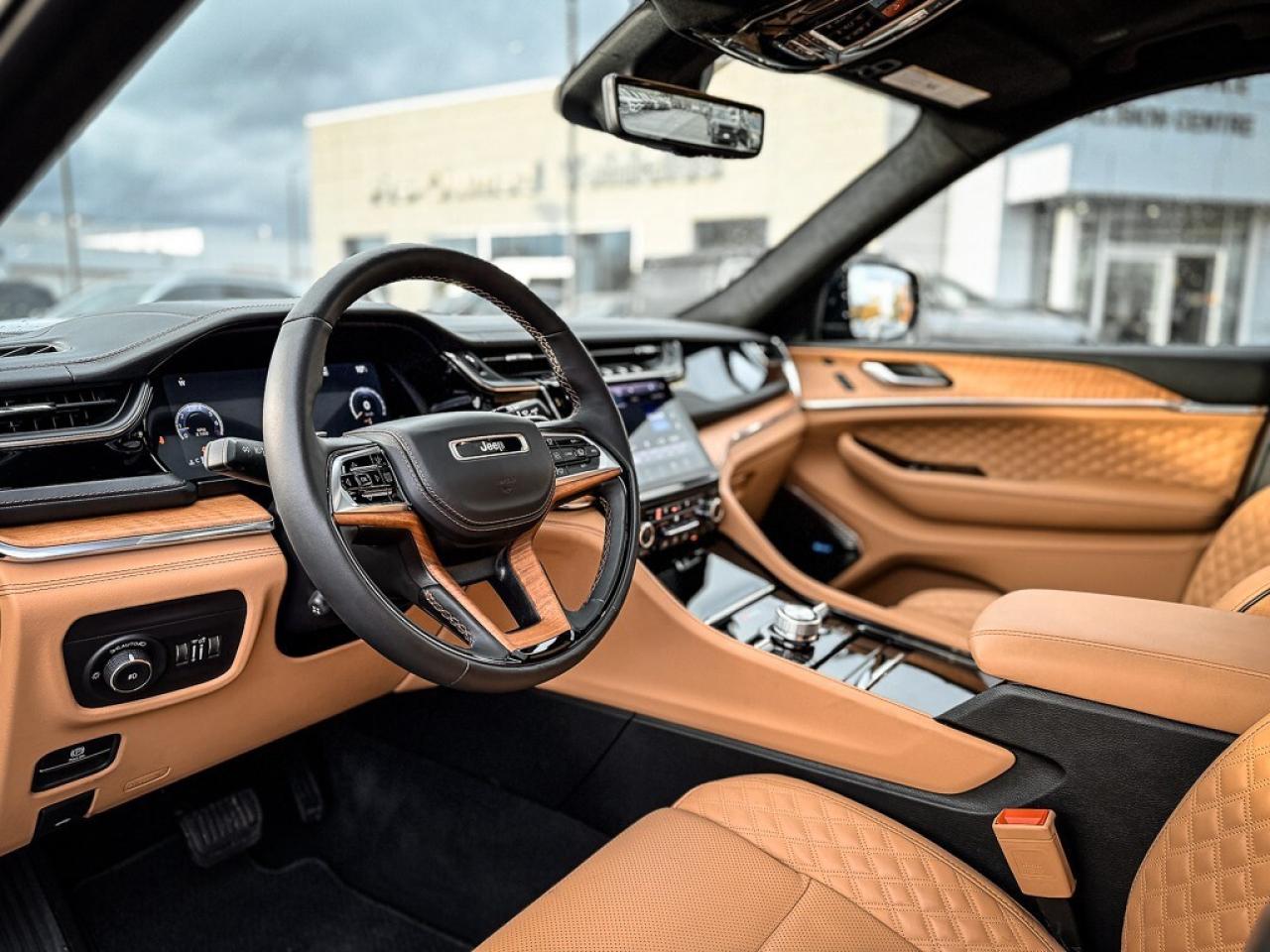 2024 Jeep Grand Cherokee Summit   RESERVE   MCINTOSH AUDIO   PASS DISPLAY Photo