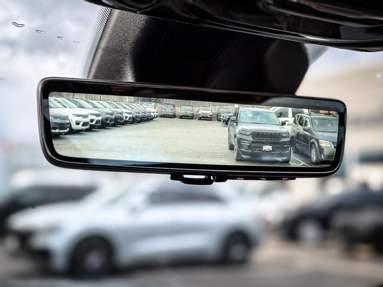 2024 Jeep Grand Cherokee Summit   RESERVE   MCINTOSH AUDIO   PASS DISPLAY Photo