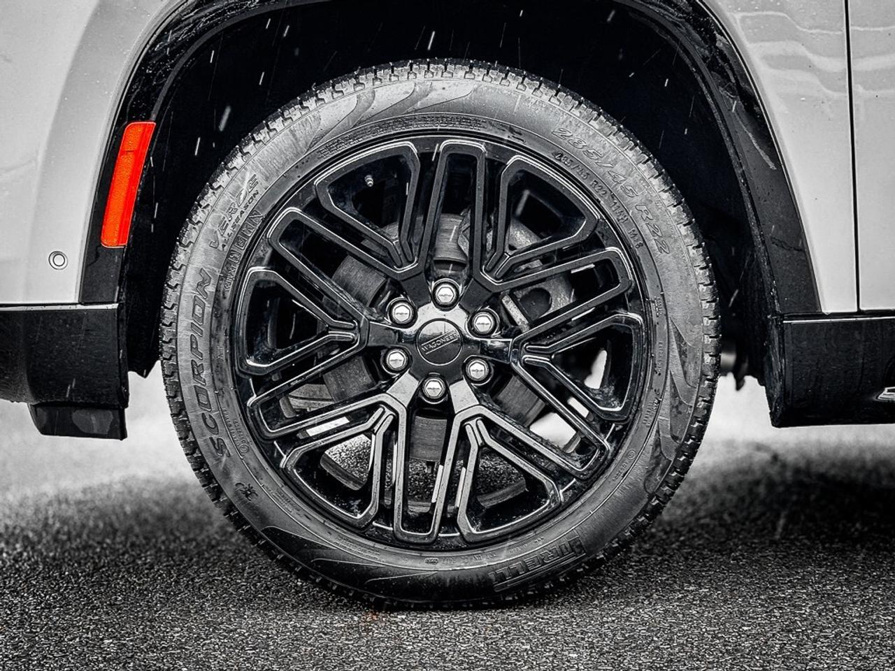 2024 Jeep Wagoneer Series II Carbide   SERIES 2   CARBIDE   HEAVY DUT Photo