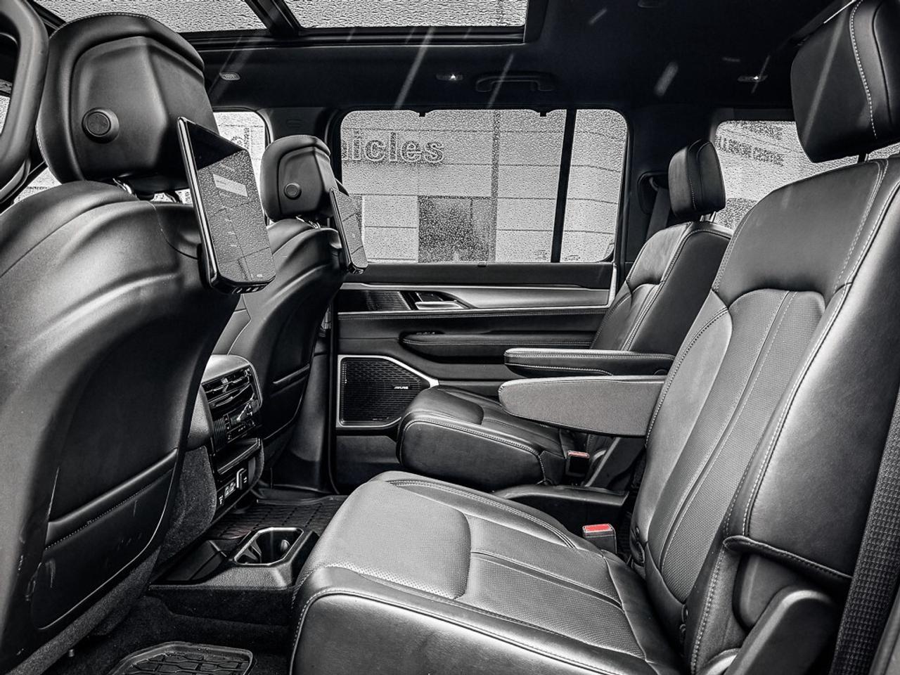 2024 Jeep Wagoneer Series II Carbide   SERIES 2   CARBIDE   HEAVY DUT Photo