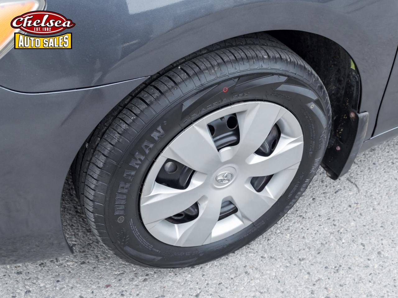 2009 Toyota Camry CE 5-Spd AT Photo3