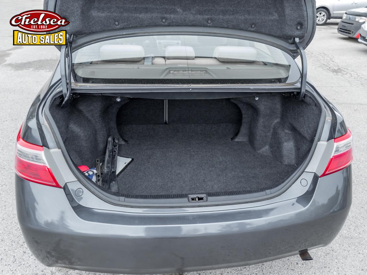 2009 Toyota Camry CE 5-Spd AT Photo