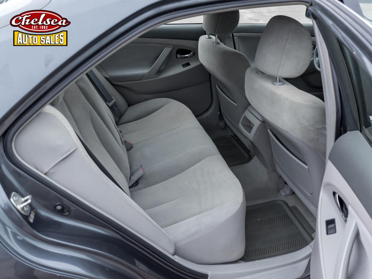 2009 Toyota Camry CE 5-Spd AT Photo