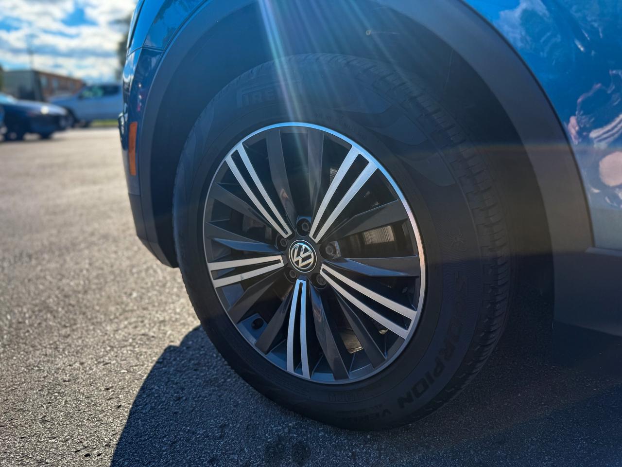 2018 Volkswagen Tiguan Highline 4MOTION/BSM/NAVI/PANO/REMOTE/360 CAMERA Photo