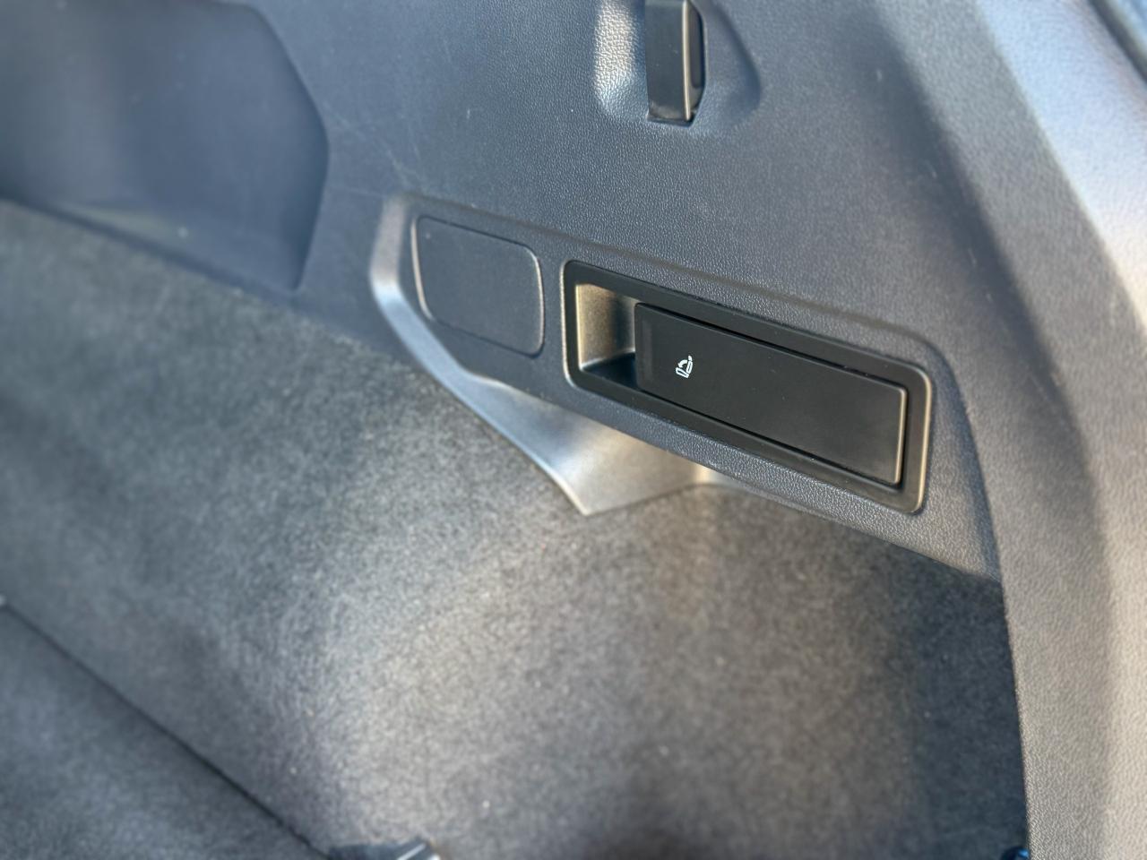 2018 Volkswagen Tiguan Highline 4MOTION/BSM/NAVI/PANO/REMOTE/360 CAMERA Photo