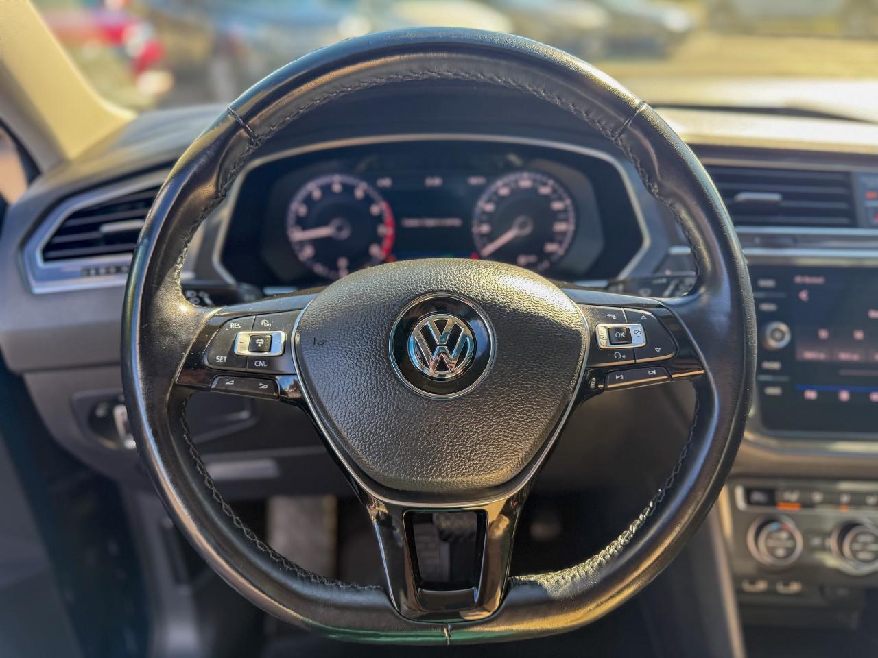2018 Volkswagen Tiguan Highline 4MOTION/BSM/NAVI/PANO/REMOTE/360 CAMERA Photo