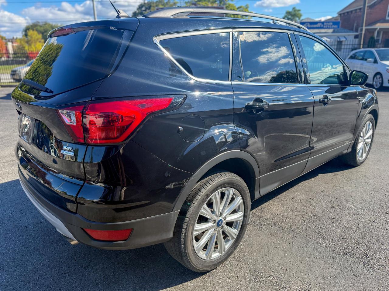 2019 Ford Escape SEL/LOW KM/NAVI/CAMERA/ROOF/REMOTE/NO ACCIDENTS Photo4