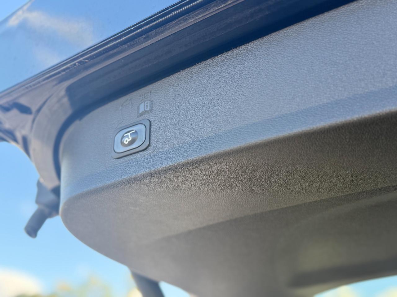 2019 Ford Escape SEL/LOW KM/NAVI/CAMERA/ROOF/REMOTE/NO ACCIDENTS Photo