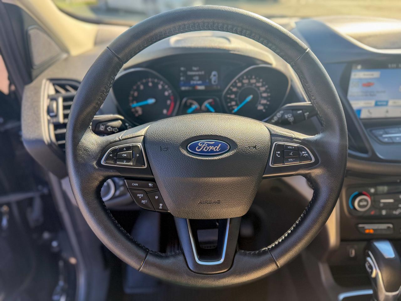 2019 Ford Escape SEL/LOW KM/NAVI/CAMERA/ROOF/REMOTE/NO ACCIDENTS Photo