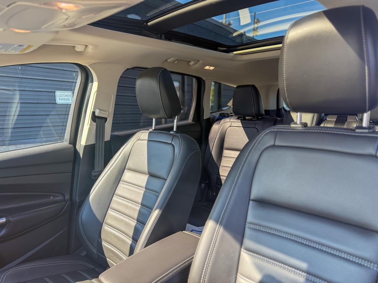 2019 Ford Escape SEL/LOW KM/NAVI/CAMERA/ROOF/REMOTE/NO ACCIDENTS Photo