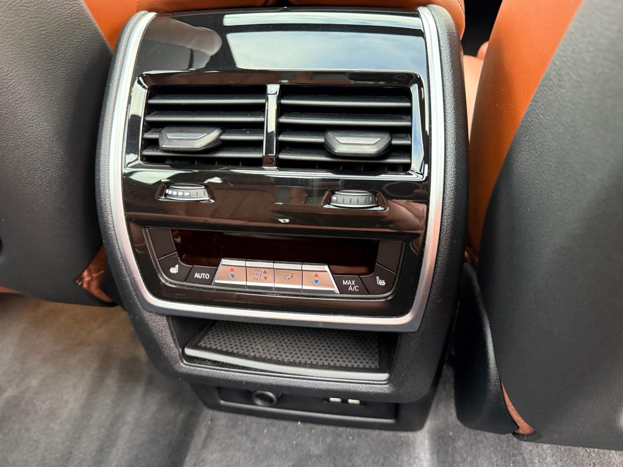 2022 BMW X7 M50i Sports Activity Vehicle Photo