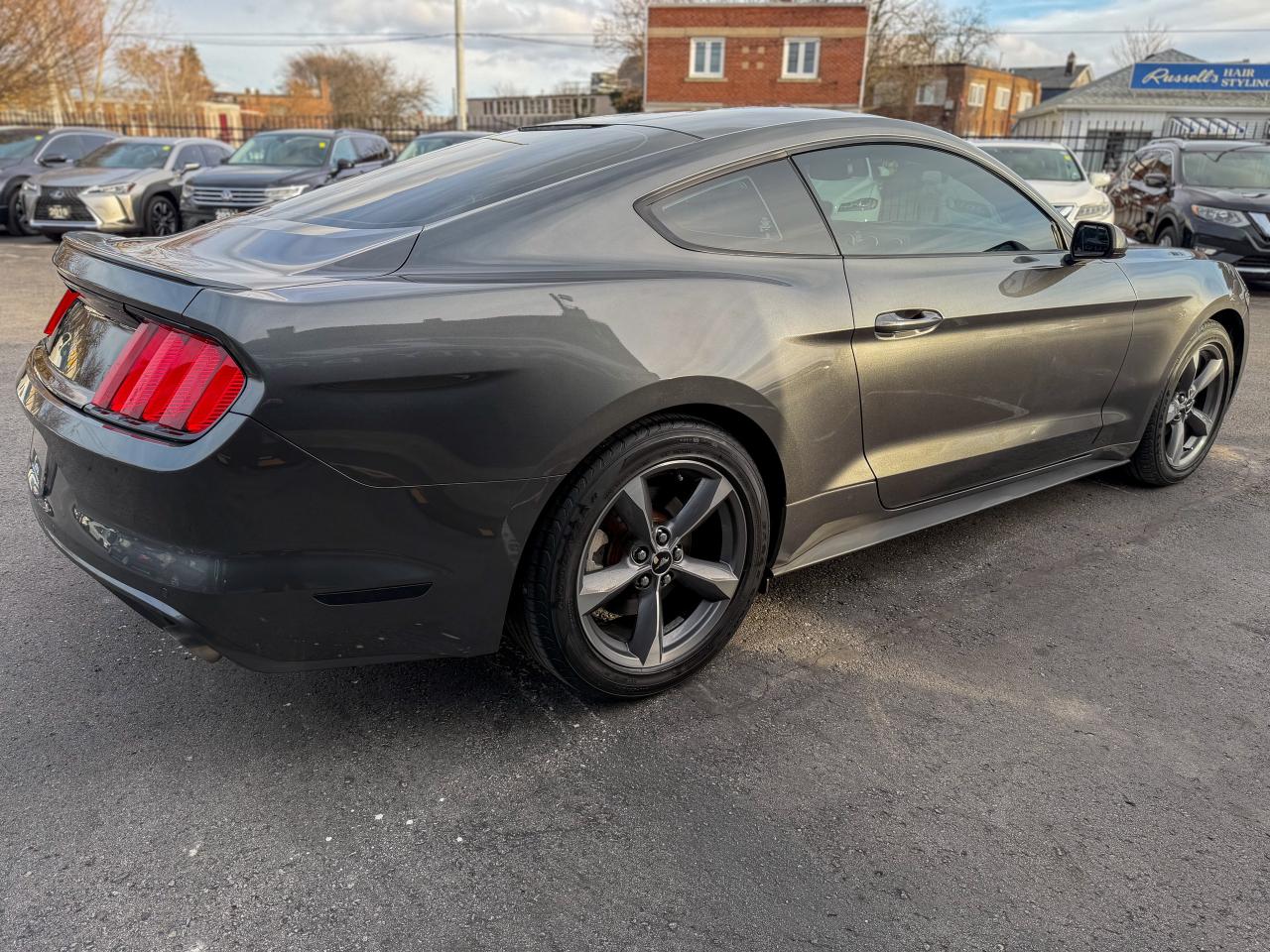 2015 Ford Mustang Fastback   NAVI   REMOTE   NO ACCIDENTS   3.7L Photo