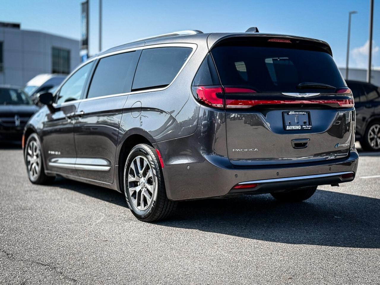 2023 Chrysler Pacifica Hybrid Pinnacle   DUAL VIDEO SCREENS   360 CAM   ADAPTIVE Photo