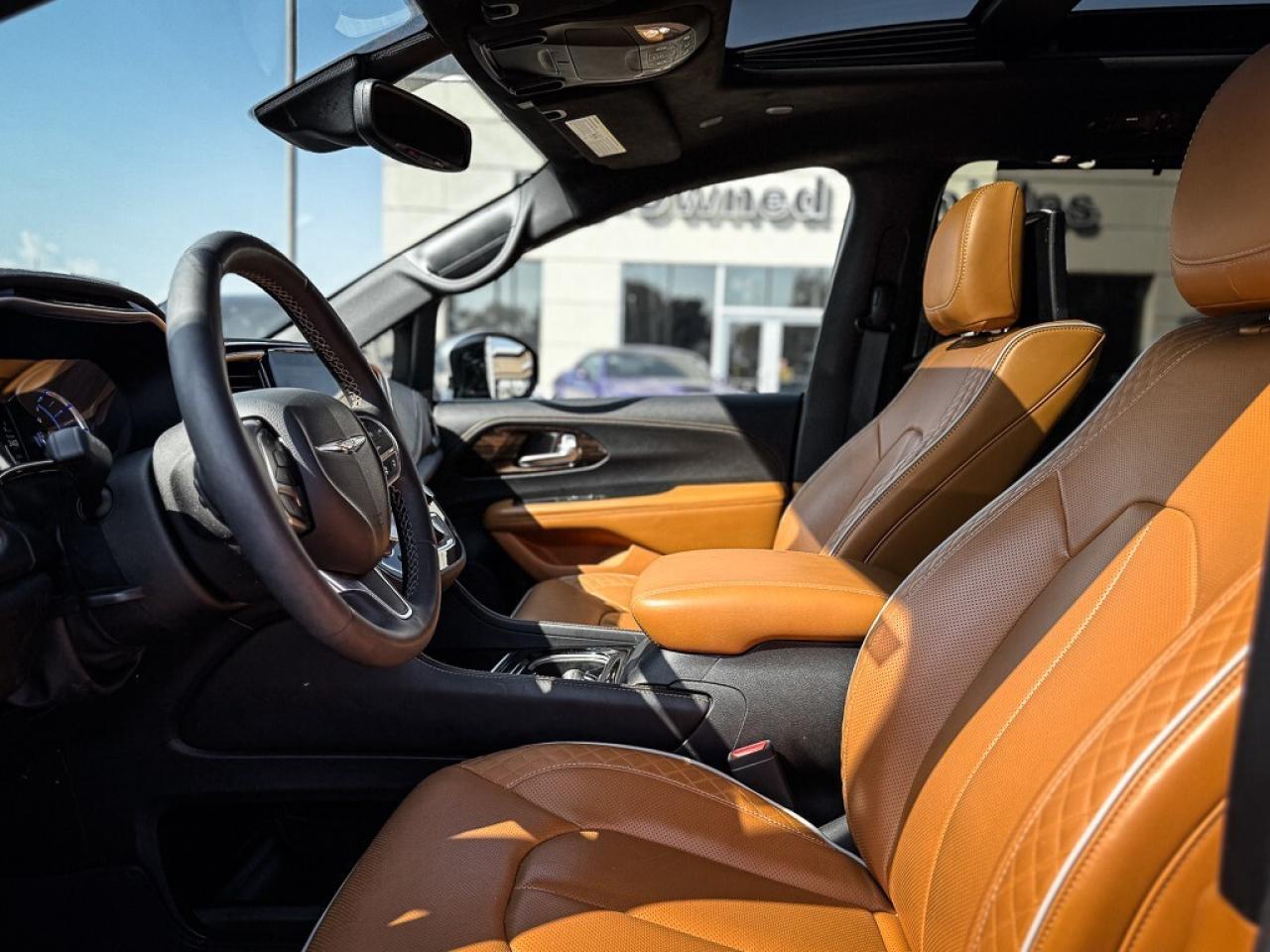 2023 Chrysler Pacifica Hybrid Pinnacle   DUAL VIDEO SCREENS   360 CAM   ADAPTIVE Photo