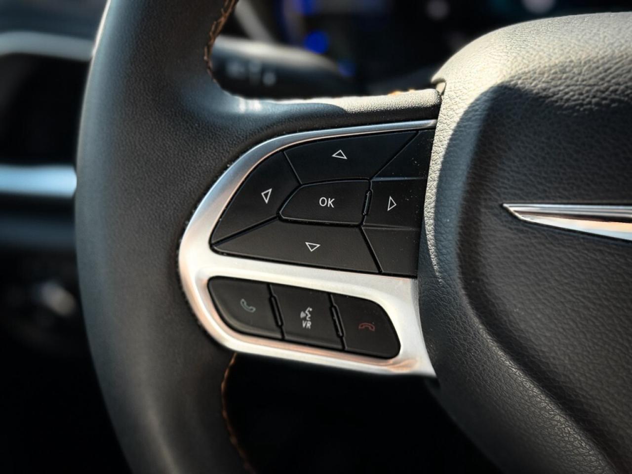 2023 Chrysler Pacifica Hybrid Pinnacle   DUAL VIDEO SCREENS   360 CAM   ADAPTIVE Photo