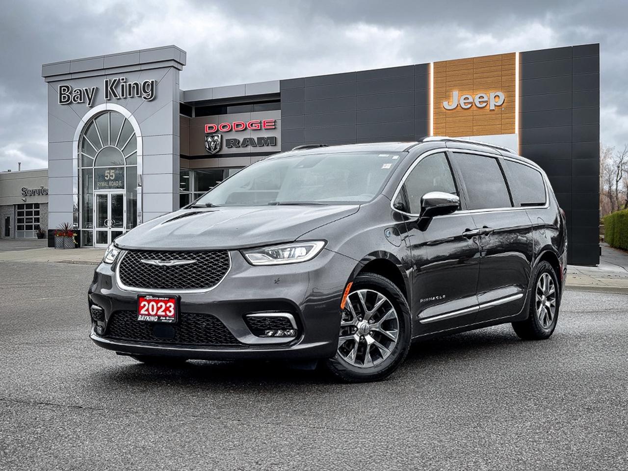 2023 Chrysler Pacifica Hybrid Pinnacle   DUAL VIDEO SCREENS   360 CAM   ADAPTIVE Photo