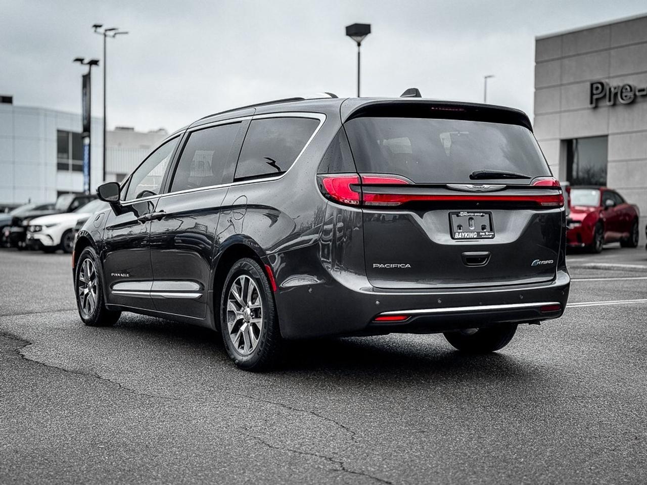 2023 Chrysler Pacifica Hybrid Pinnacle   DUAL VIDEO SCREENS   360 CAM   ADAPTIVE Photo