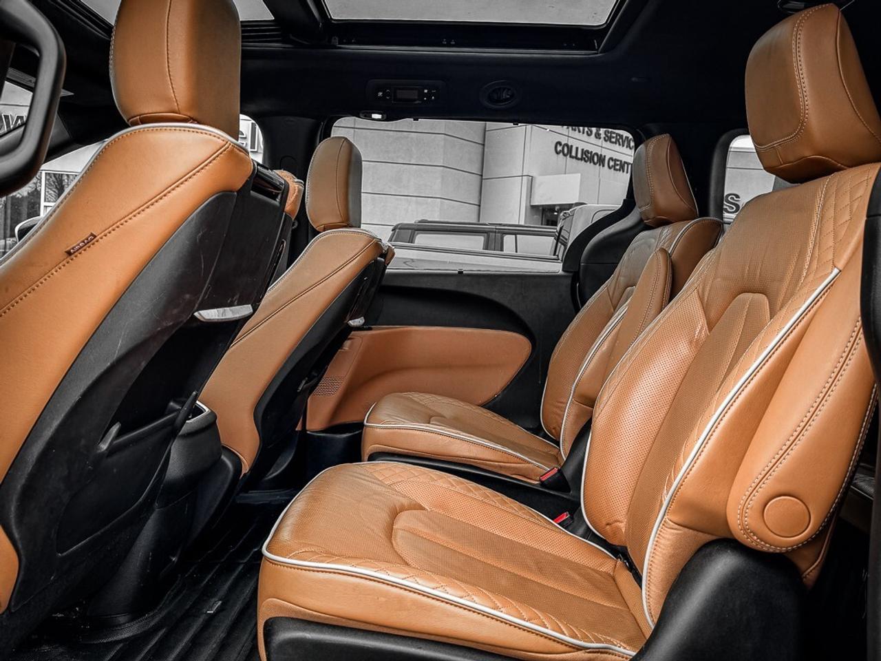 2023 Chrysler Pacifica Hybrid Pinnacle   DUAL VIDEO SCREENS   360 CAM   ADAPTIVE Photo