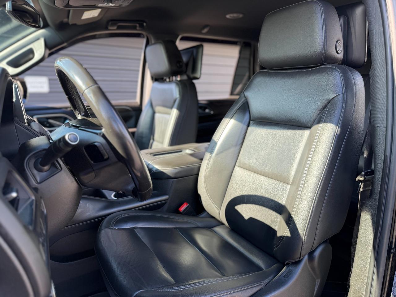 2021 Chevrolet Tahoe Z71/4X4/NAVI/8 PASS/CAMERA/REMOTE/2 DVDS/ 5.3L Photo